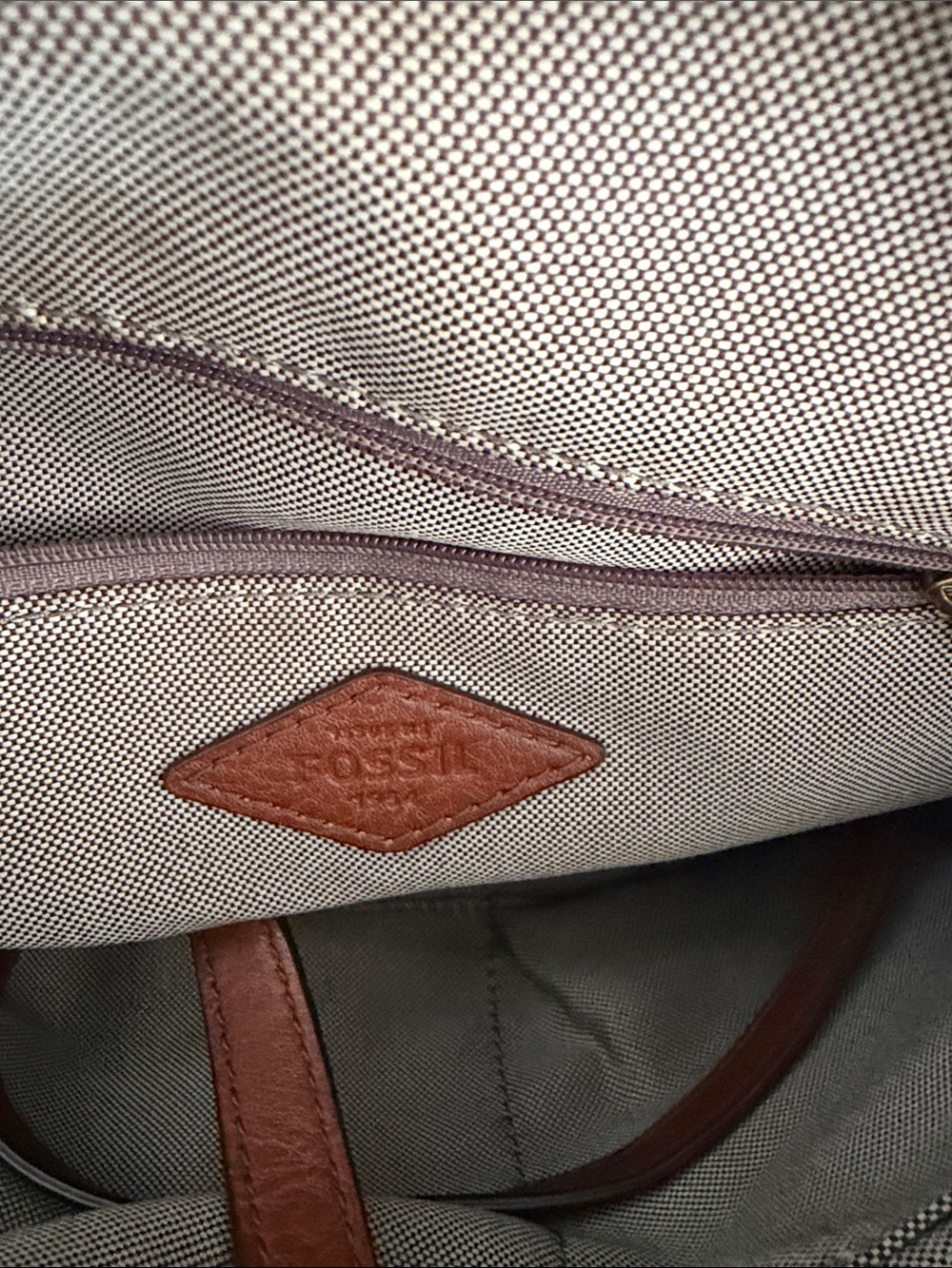 Fossil Women's Leather Shoulder Bag in Cognac - Picture 2 of 9